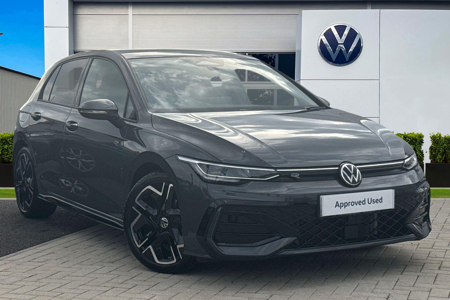 Main listing image - Volkswagen Golf