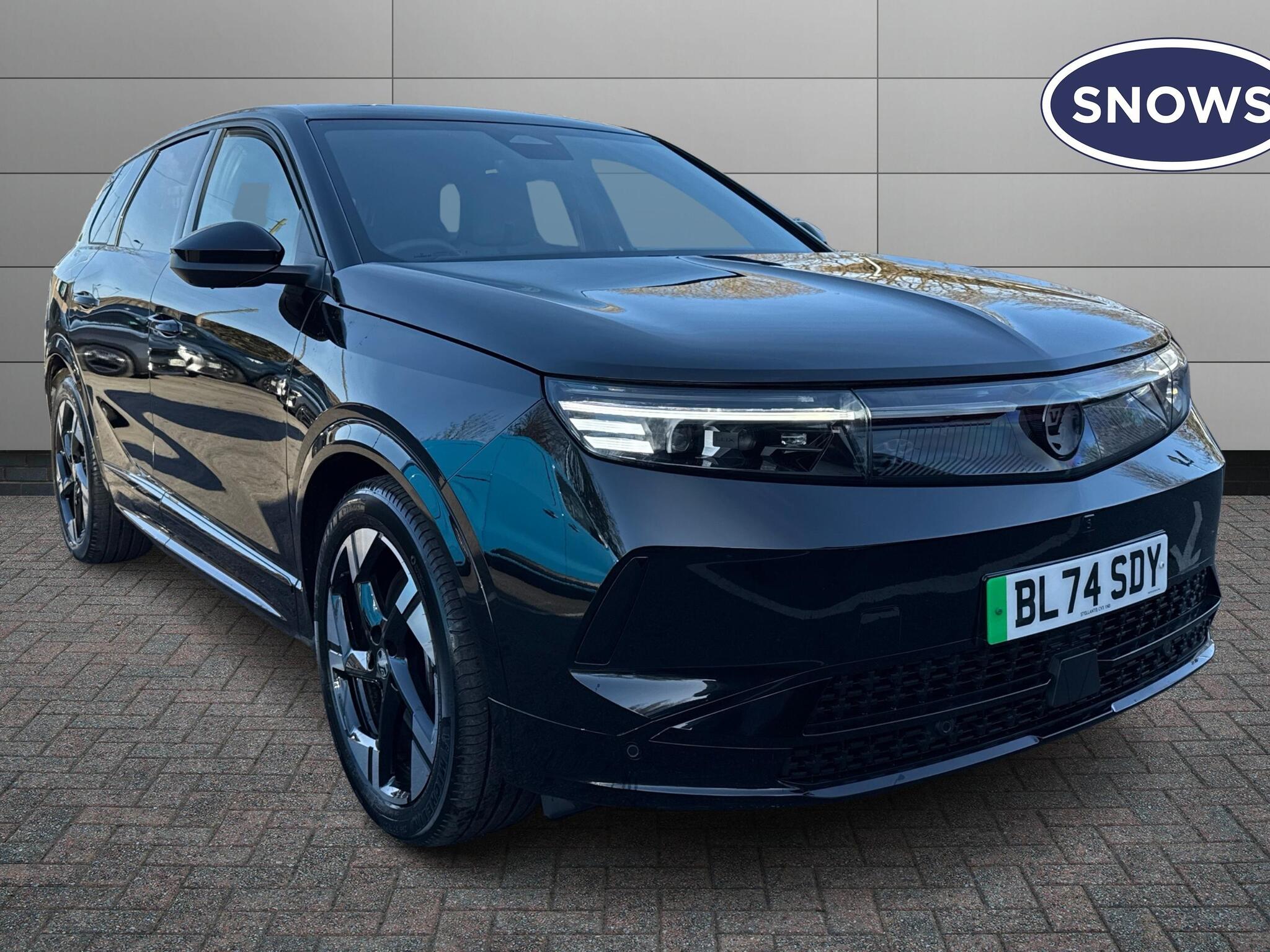 Main listing image - Vauxhall Grandland