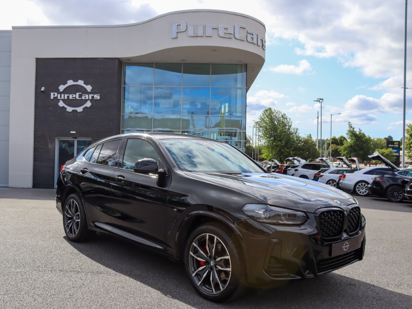 Main listing image - BMW X4