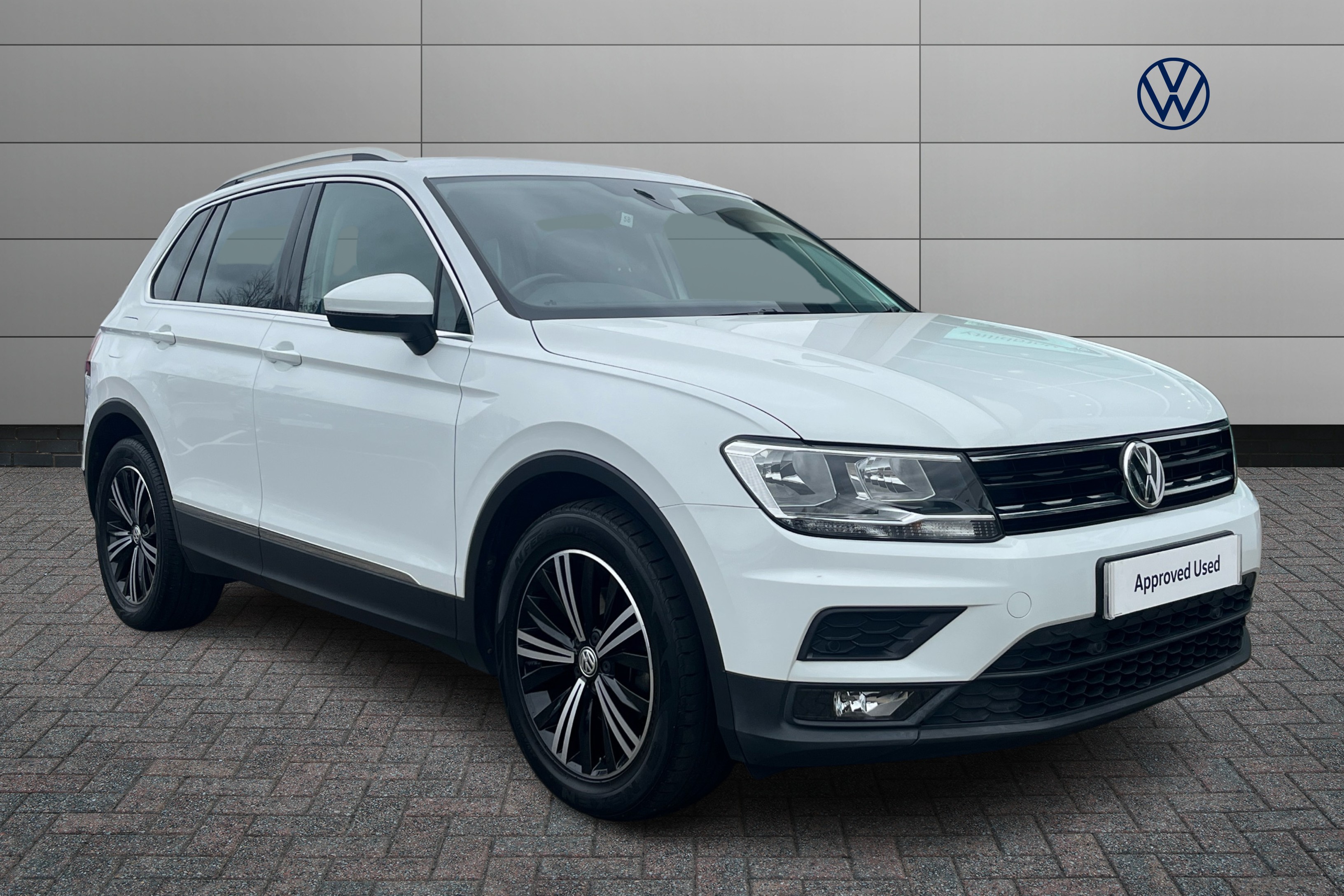 Main listing image - Volkswagen Tiguan