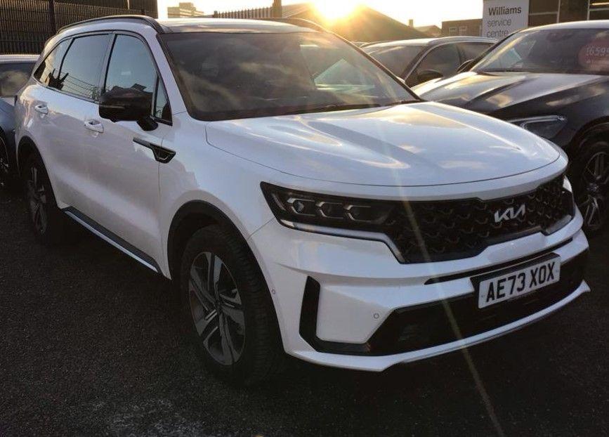 Main listing image - Kia Sorento