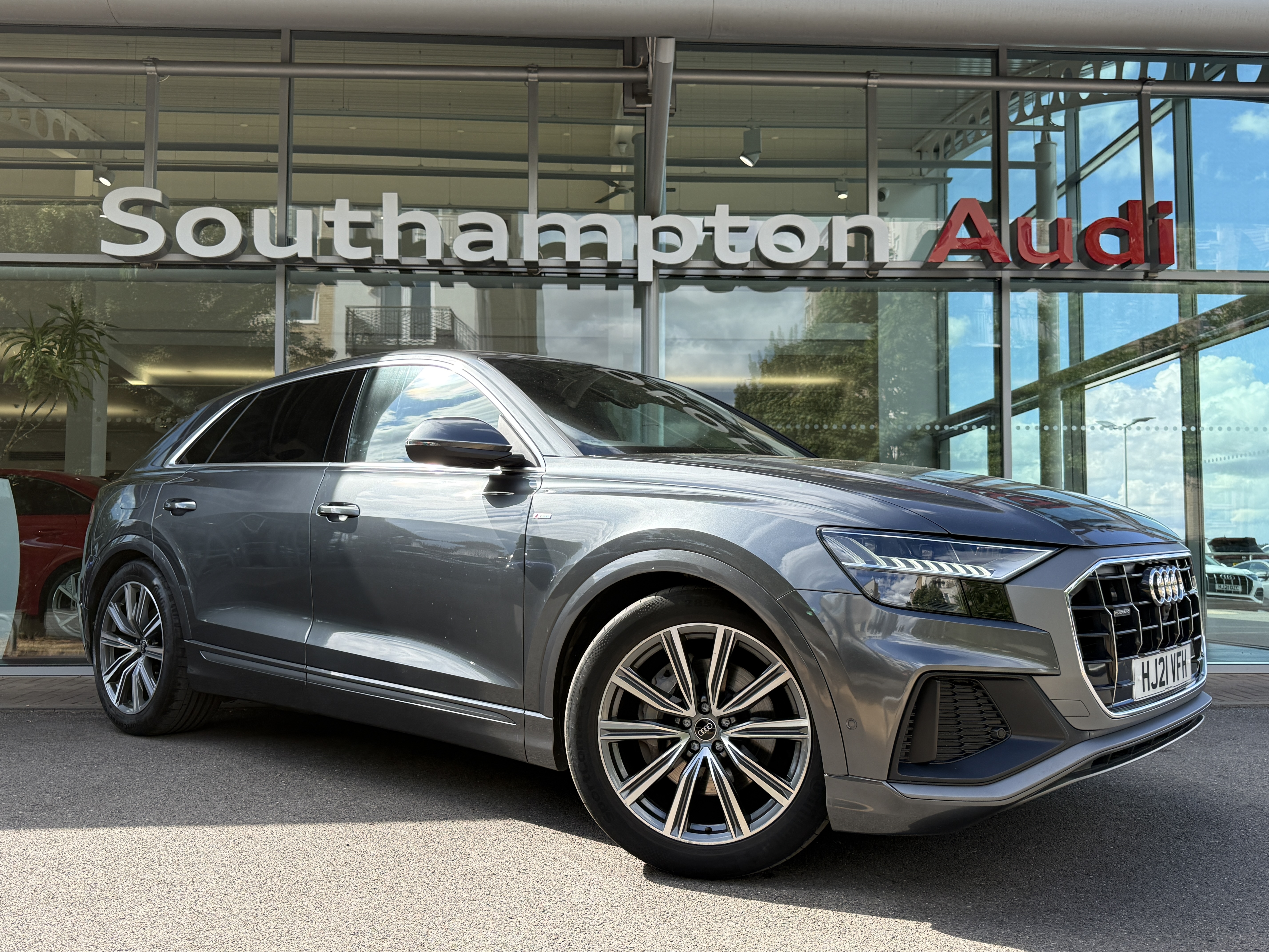 Main listing image - Audi Q8