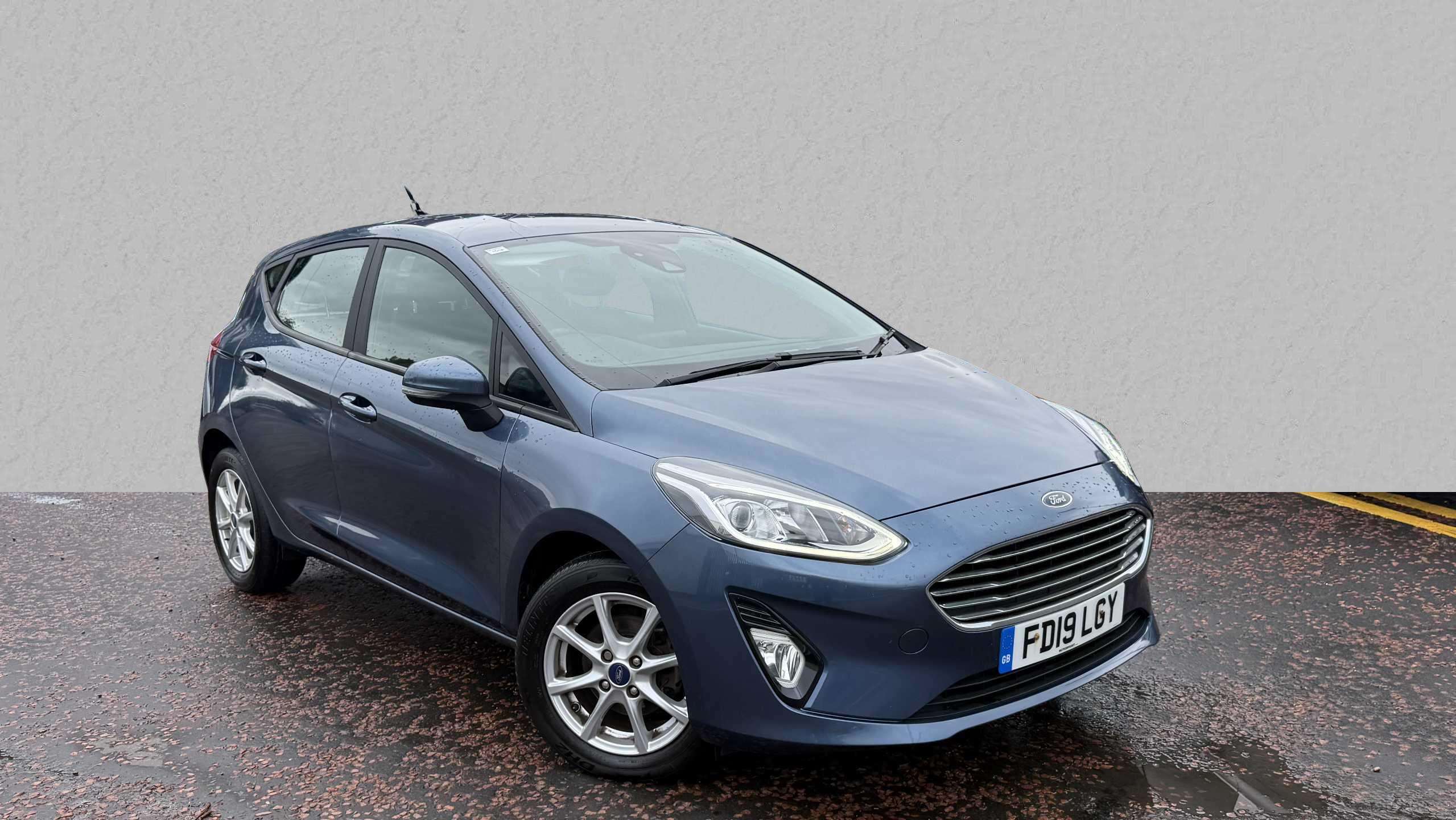 Main listing image - Ford Fiesta