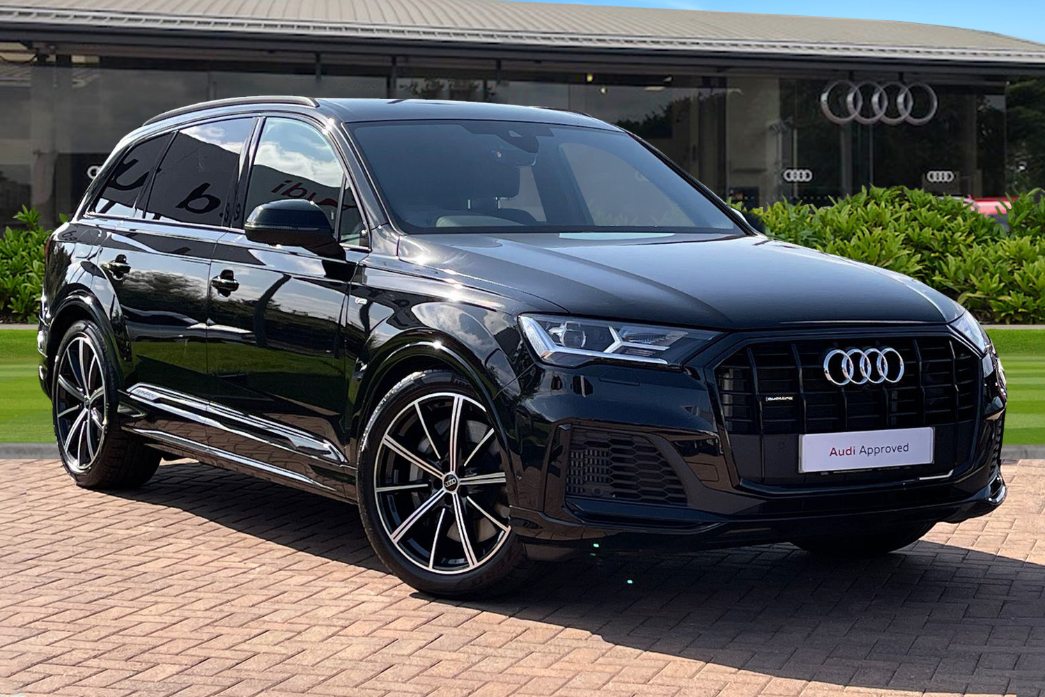 Main listing image - Audi Q7