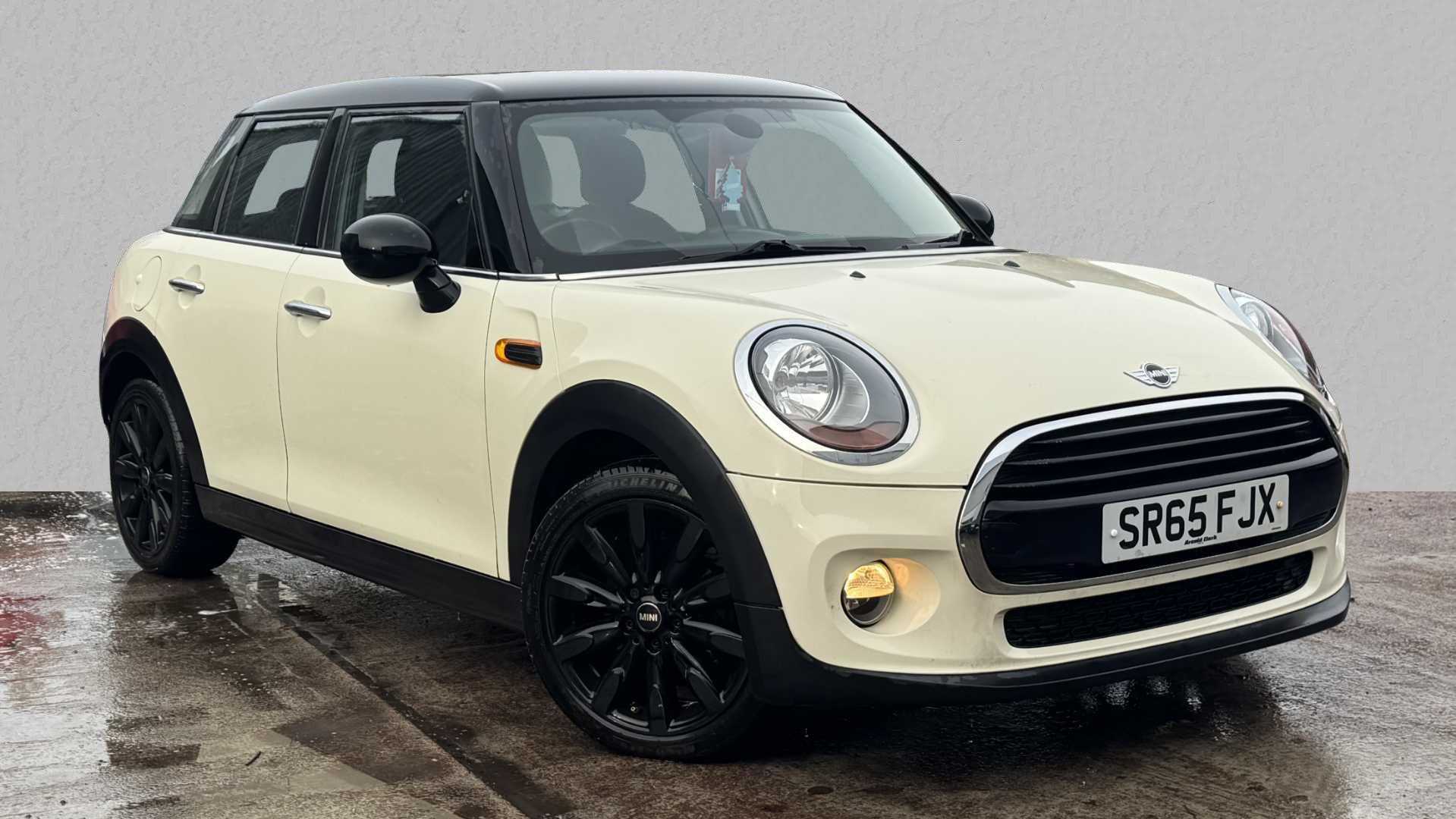 Main listing image - MINI Hatchback 5dr