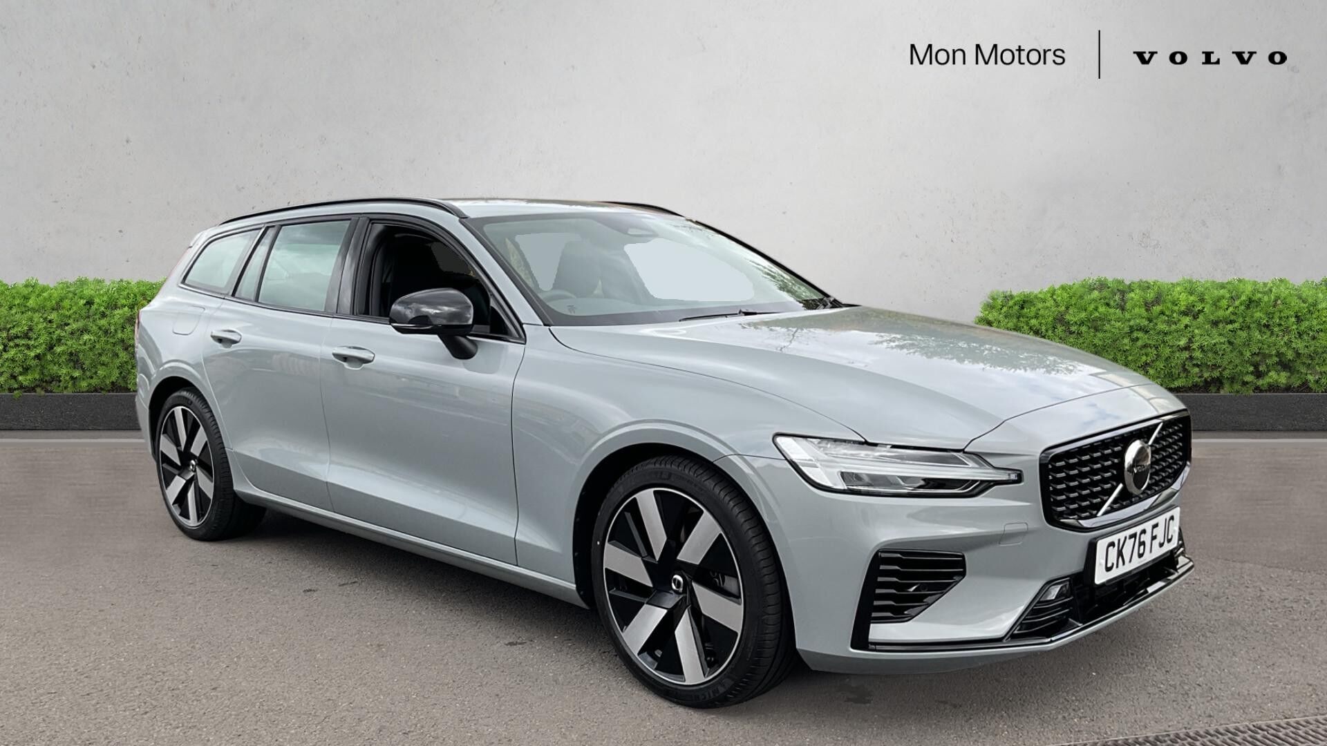 Main listing image - Volvo V60