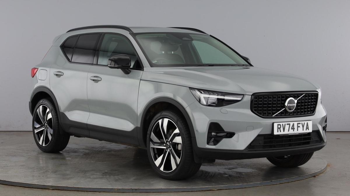Main listing image - Volvo XC40