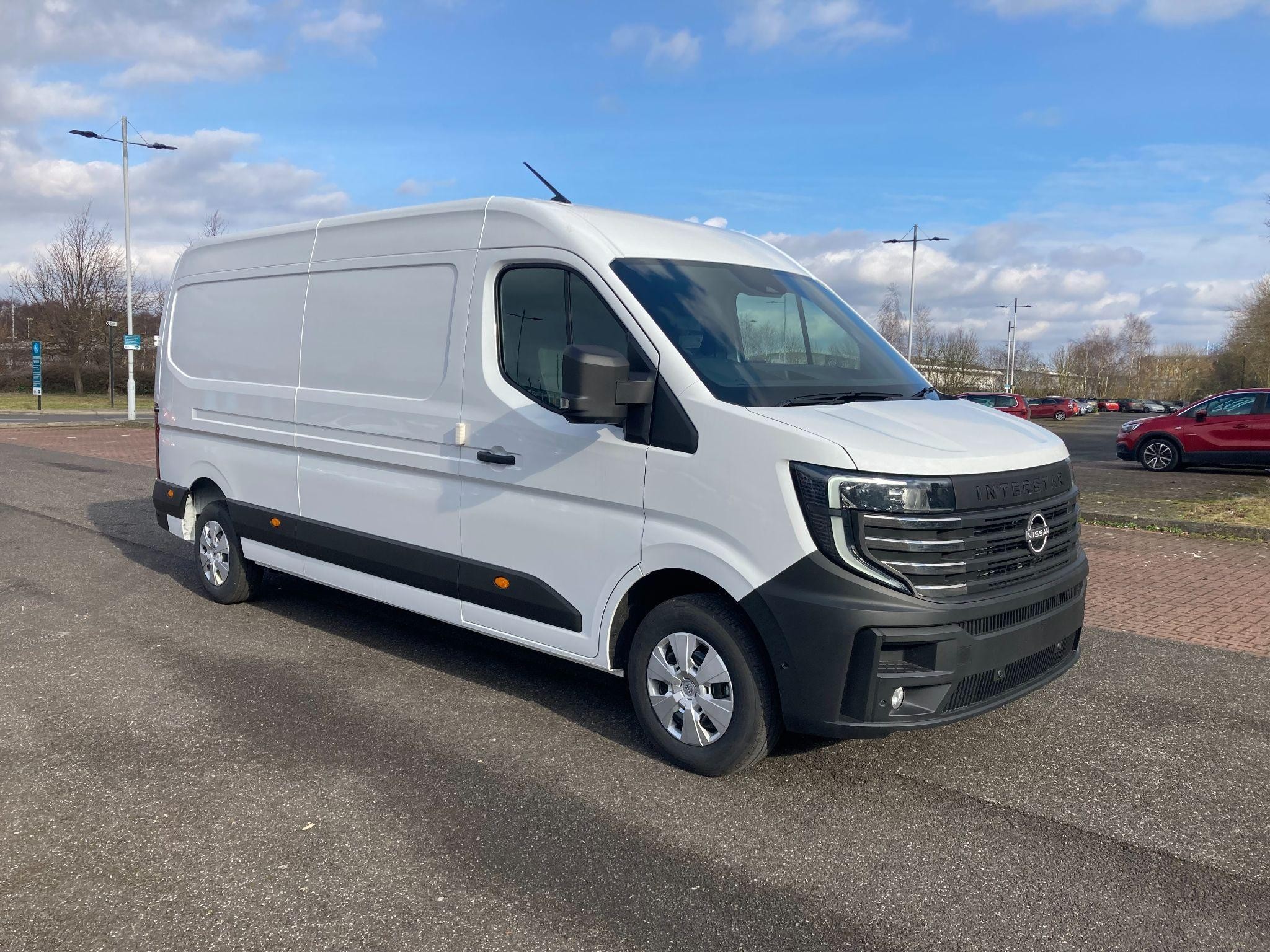 Main listing image - Nissan Interstar