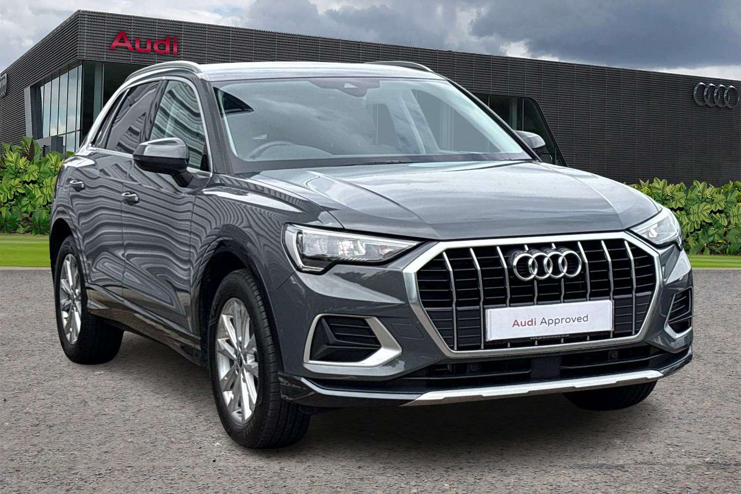 Main listing image - Audi Q3