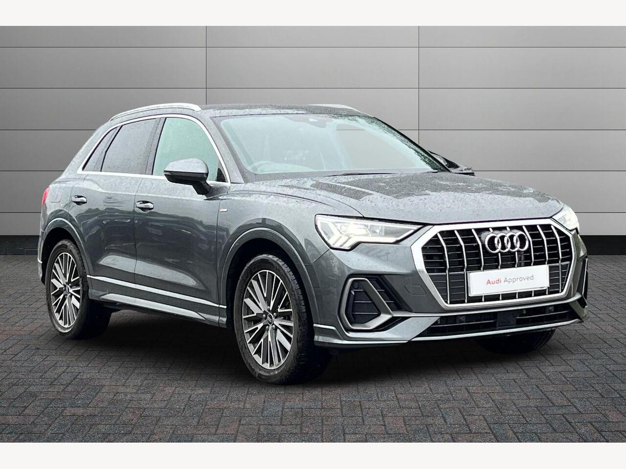 Main listing image - Audi Q3