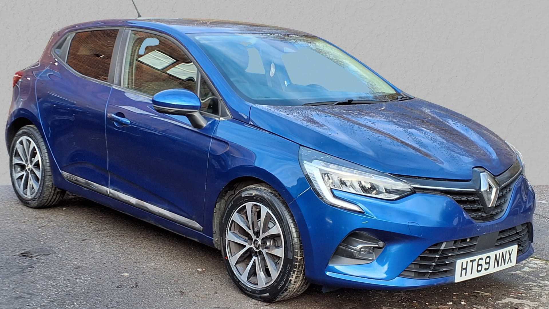 Main listing image - Renault Clio