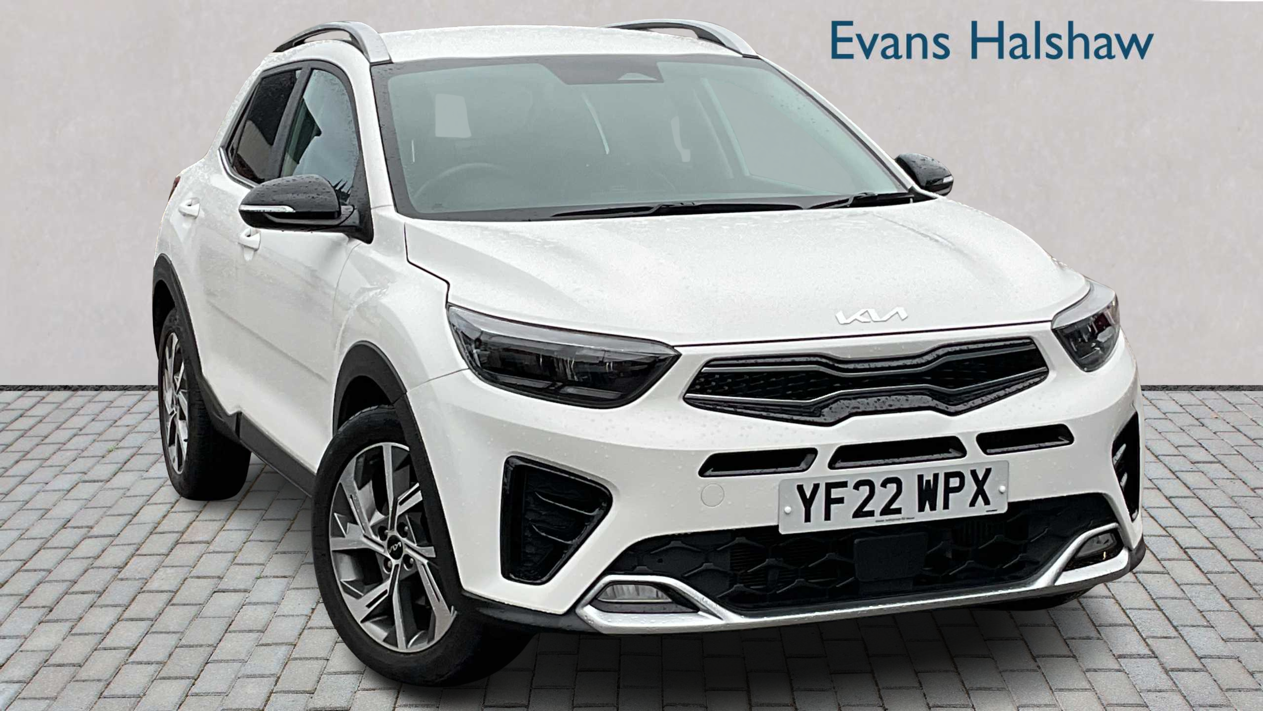 Main listing image - Kia Stonic