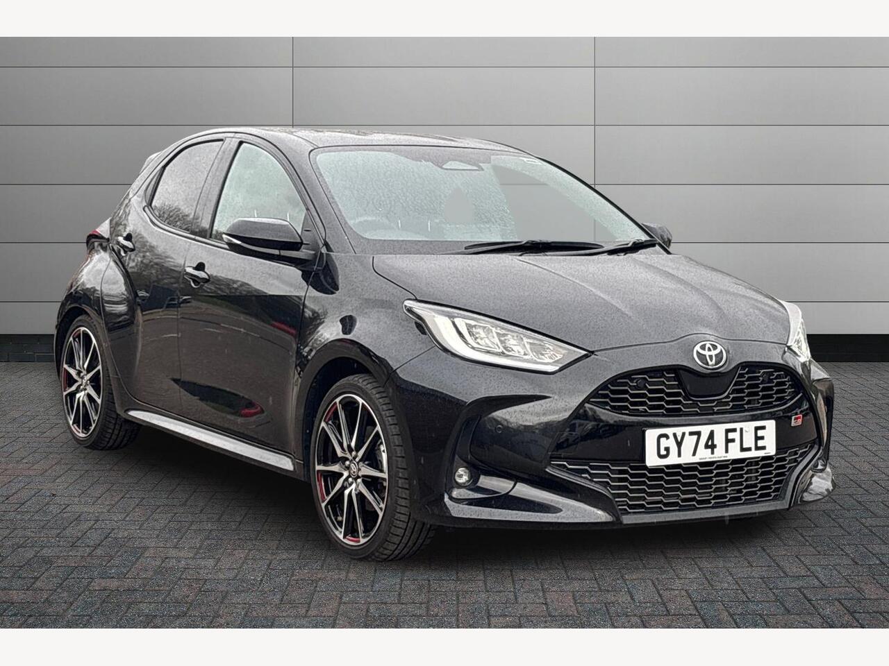 Main listing image - Toyota Yaris