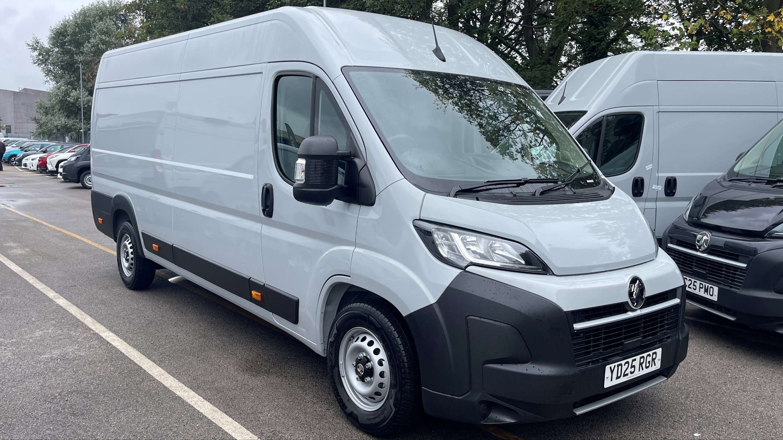 Main listing image - Vauxhall Movano