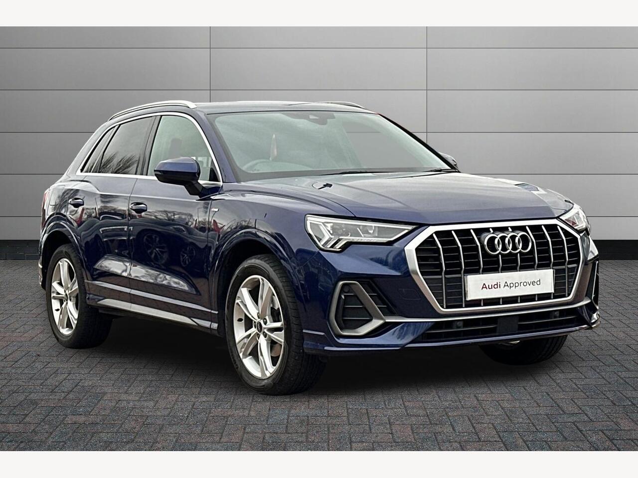 Main listing image - Audi Q3