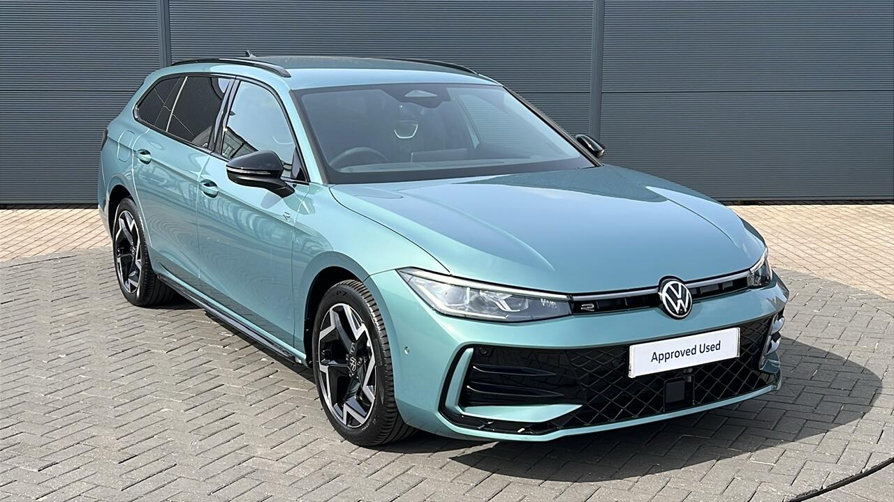 Main listing image - Volkswagen Passat Estate