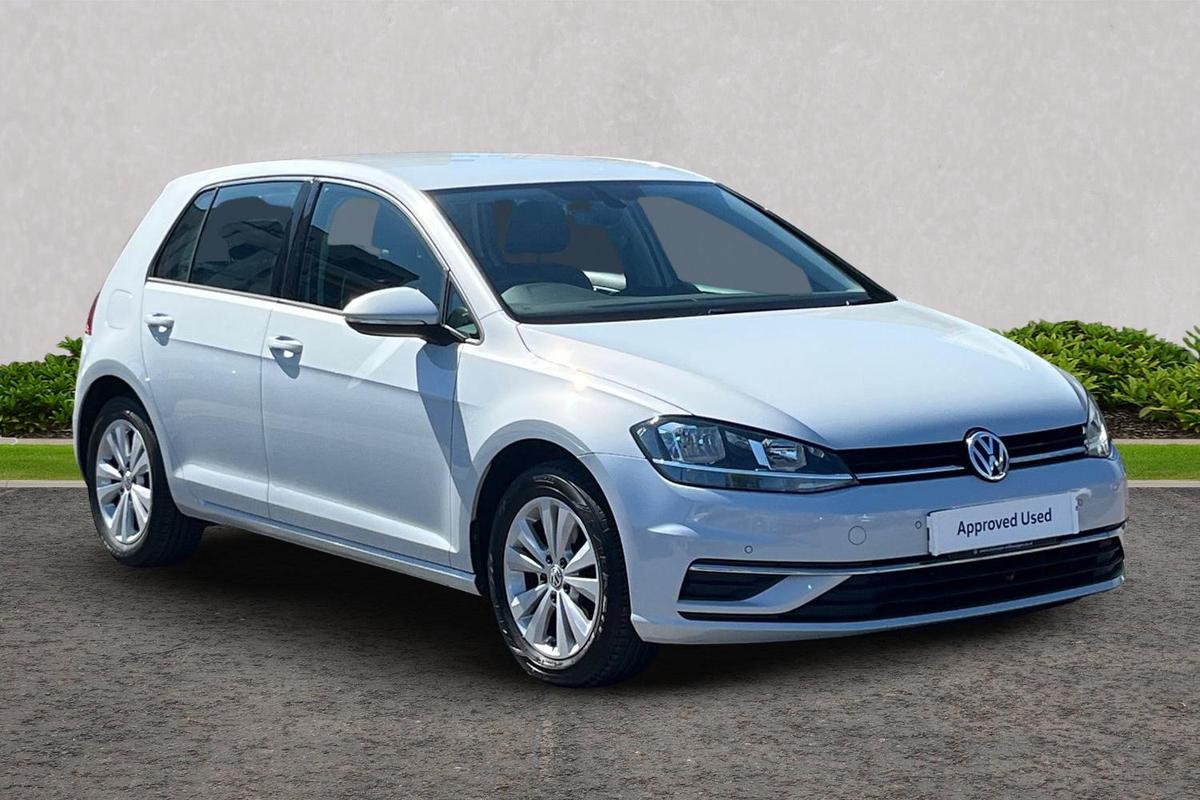 Main listing image - Volkswagen Golf