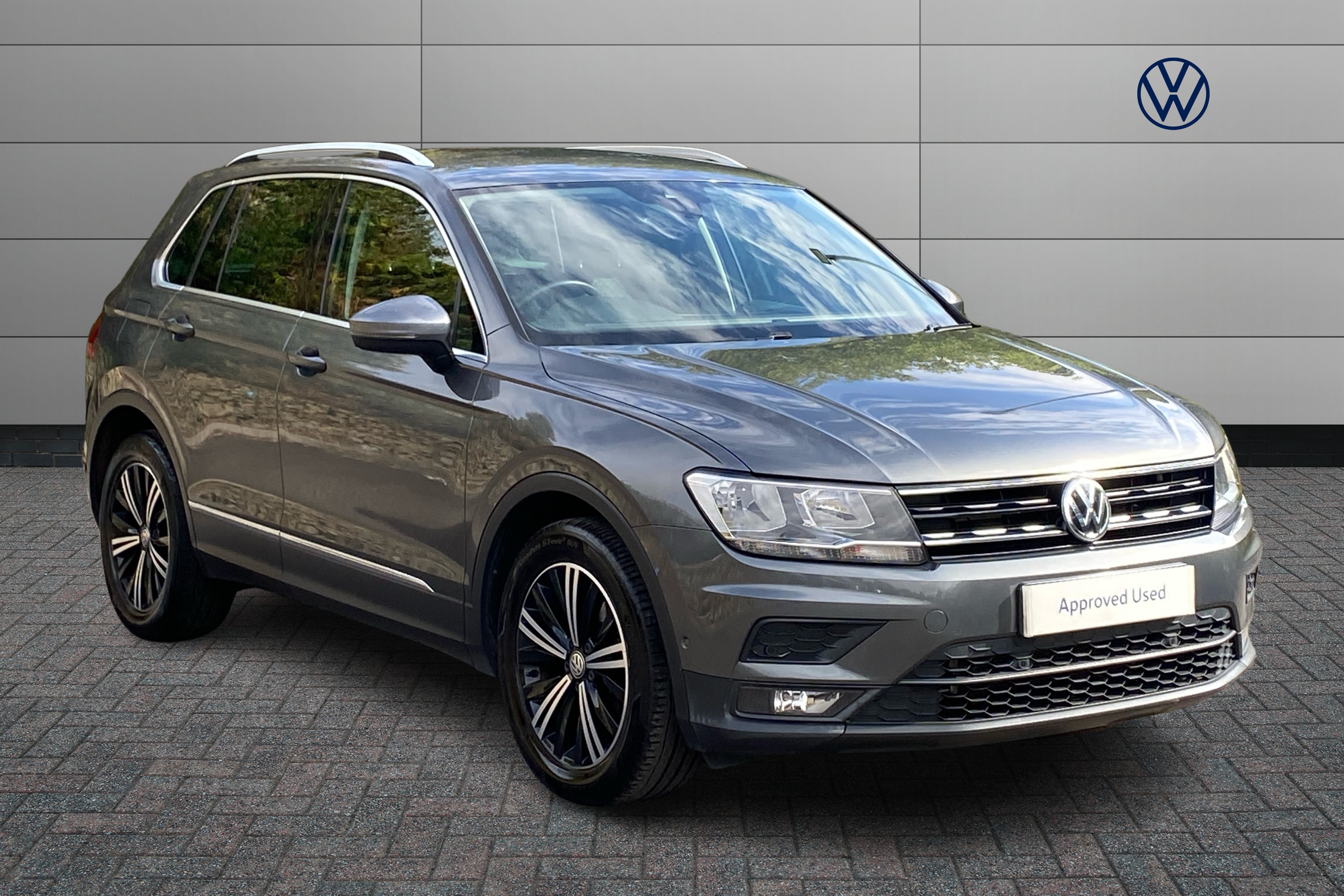 Main listing image - Volkswagen Tiguan