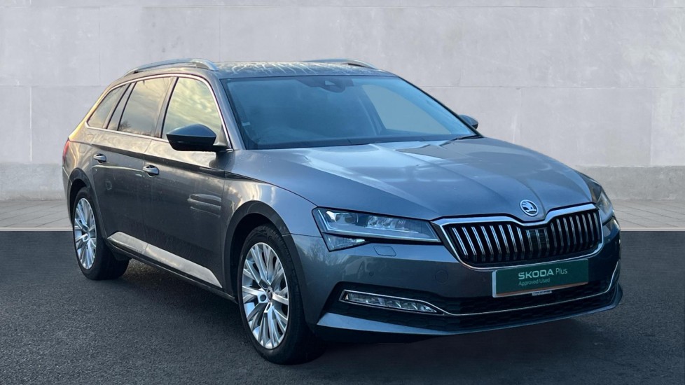 Main listing image - Skoda Superb Estate