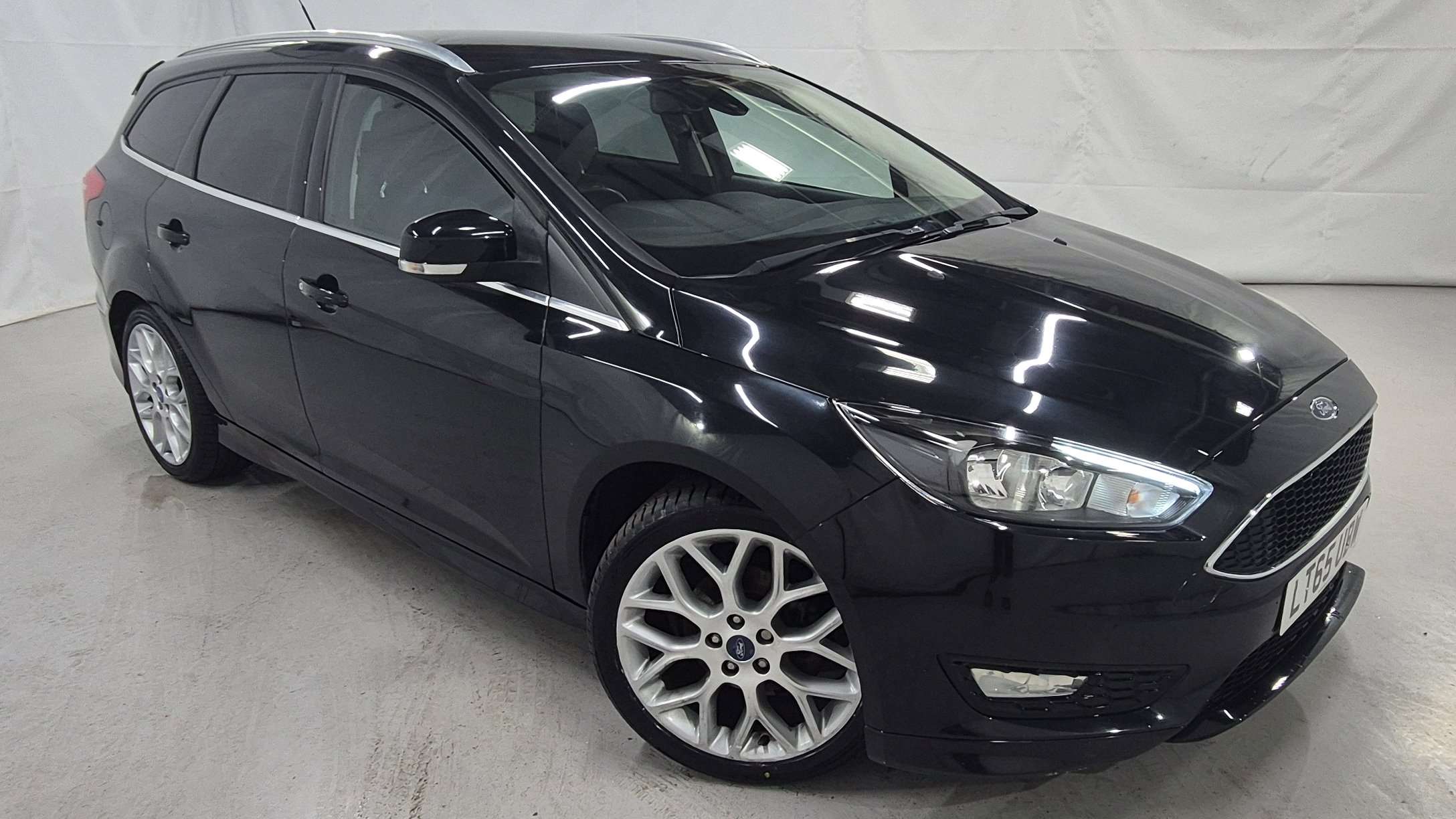 Main listing image - Ford Focus Estate