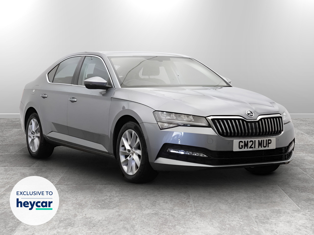 Main listing image - Skoda Superb