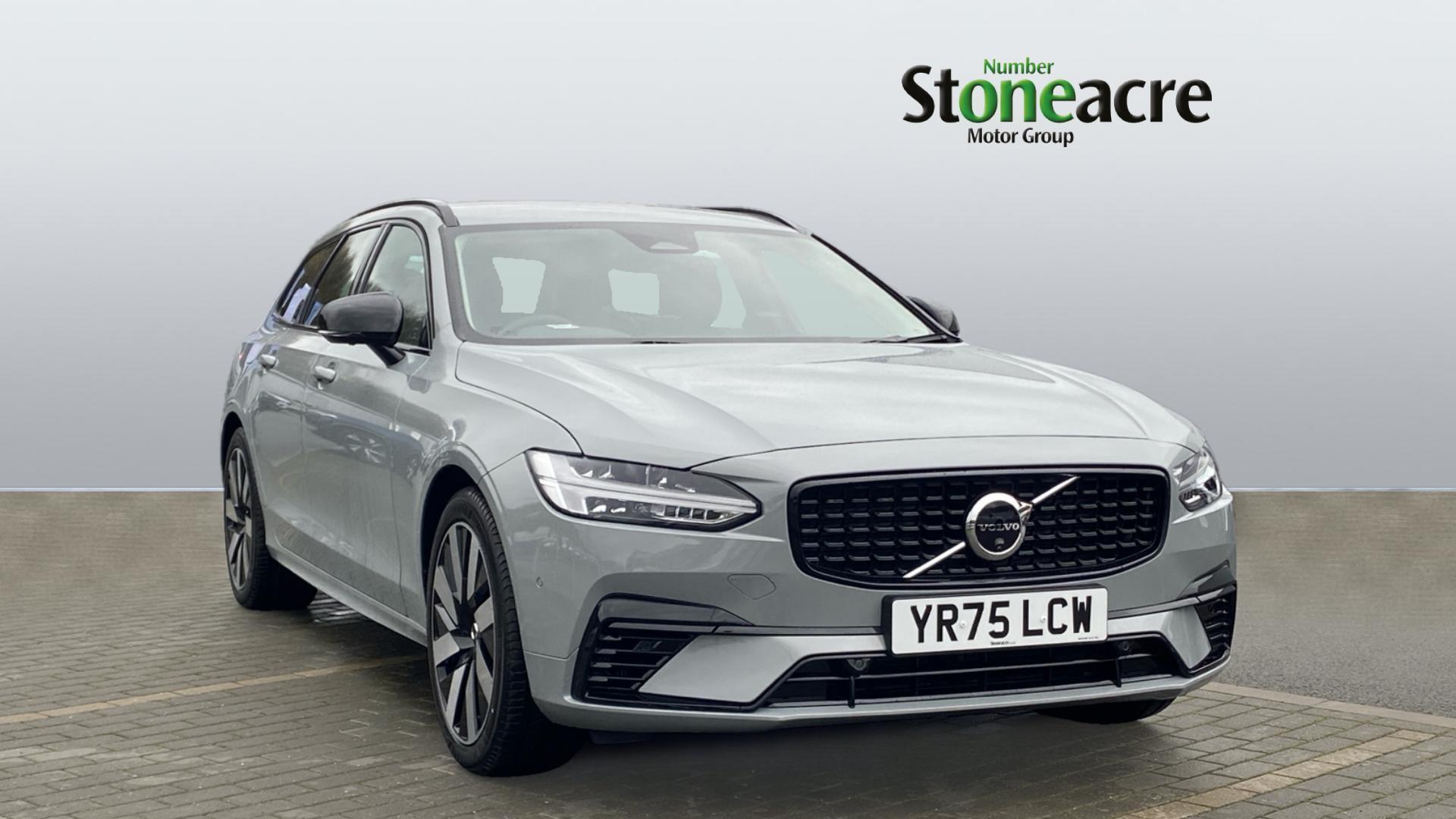 Main listing image - Volvo V90
