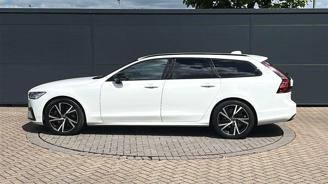 Main listing image - Volvo V90