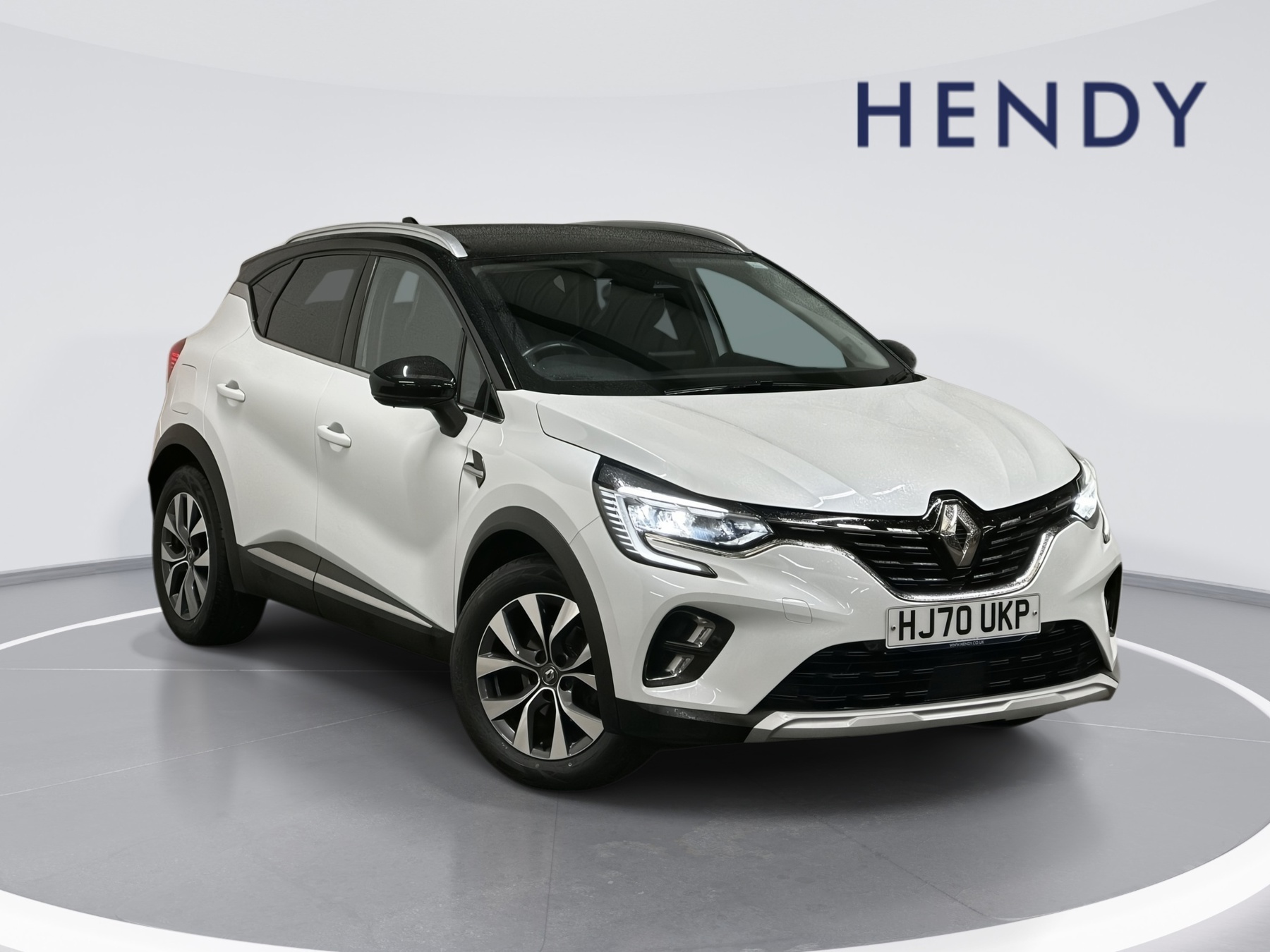 Main listing image - Renault Captur