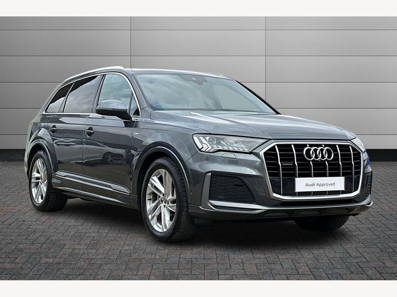 Main listing image - Audi Q7