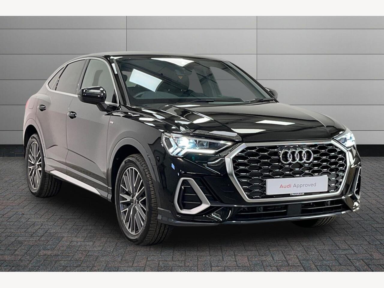 Main listing image - Audi Q3