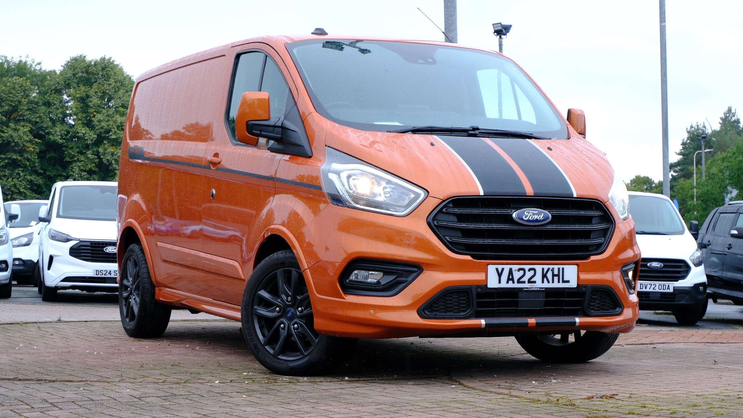 Main listing image - Ford Transit Custom
