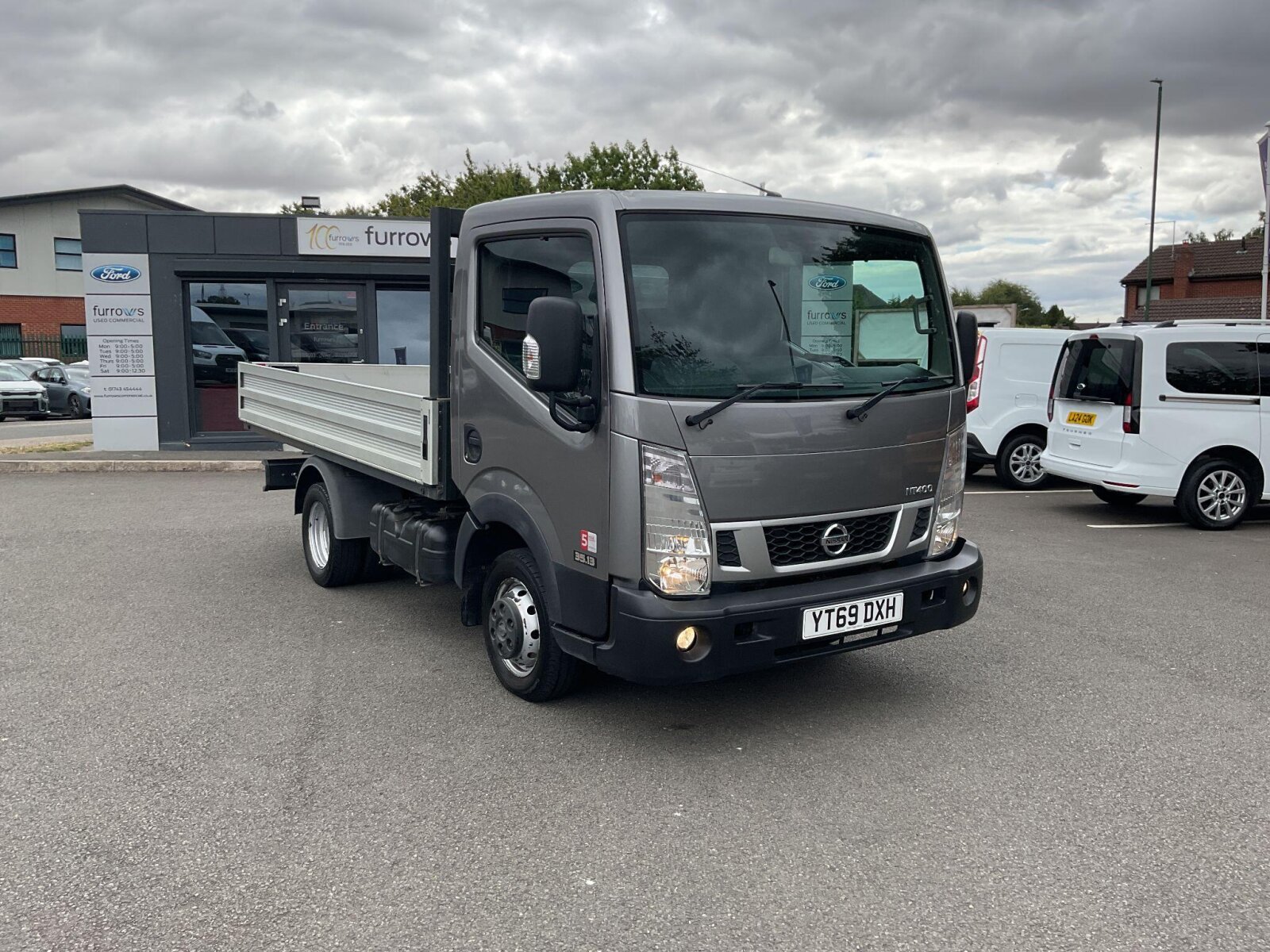 Main listing image - Nissan NT400 Cabstar