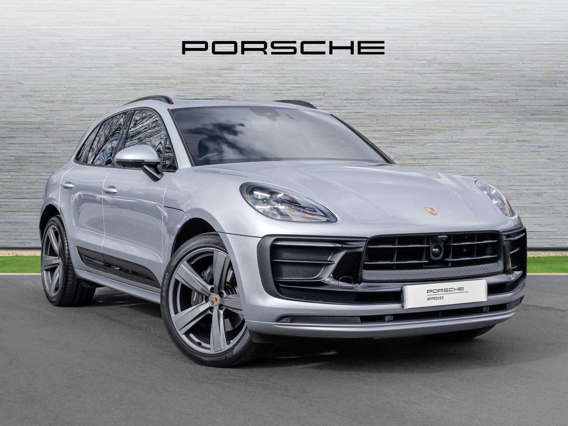 Main listing image - Porsche Macan