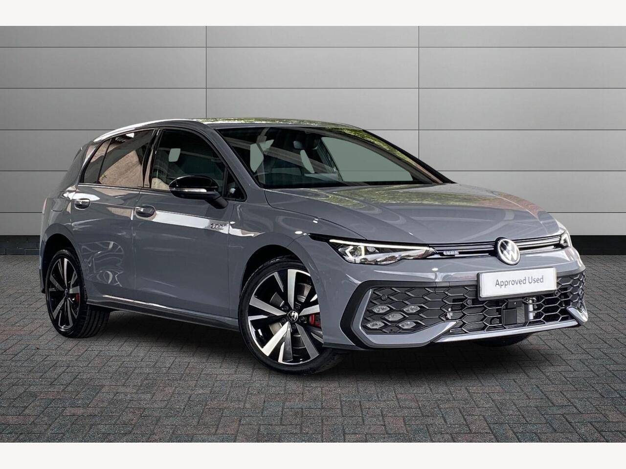 Main listing image - Volkswagen Golf GTE