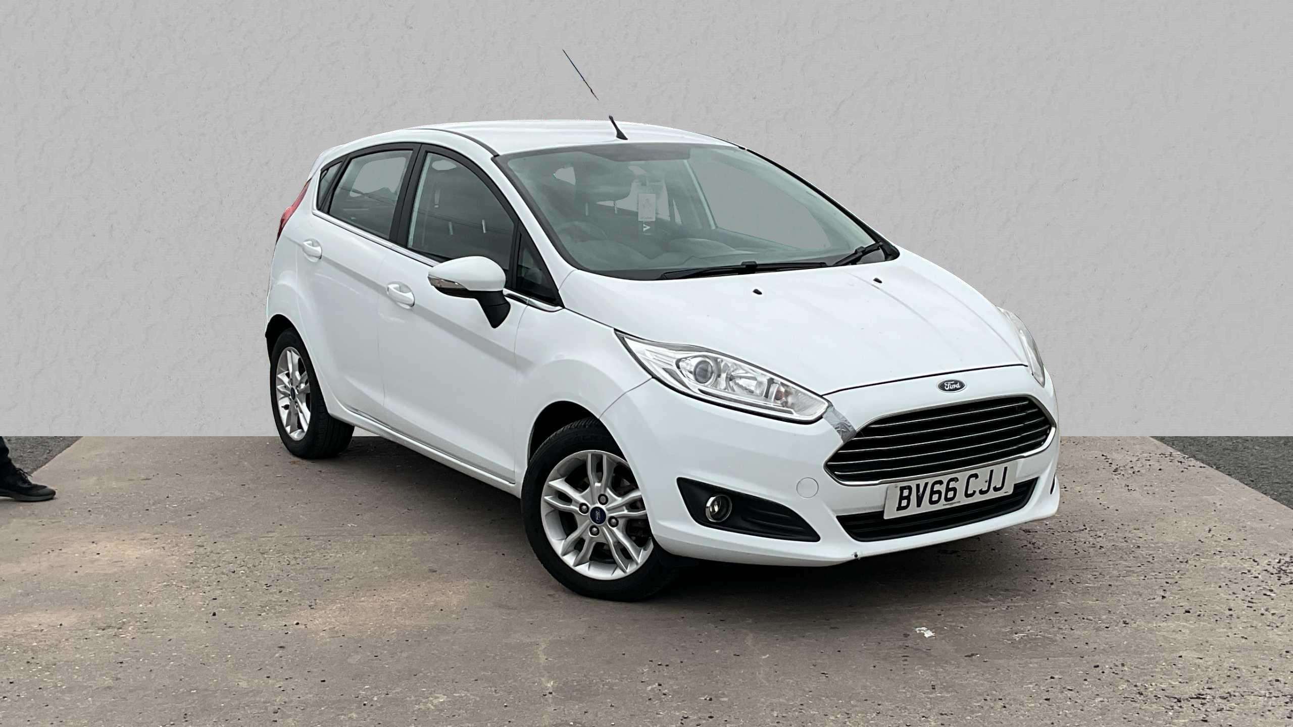Main listing image - Ford Fiesta