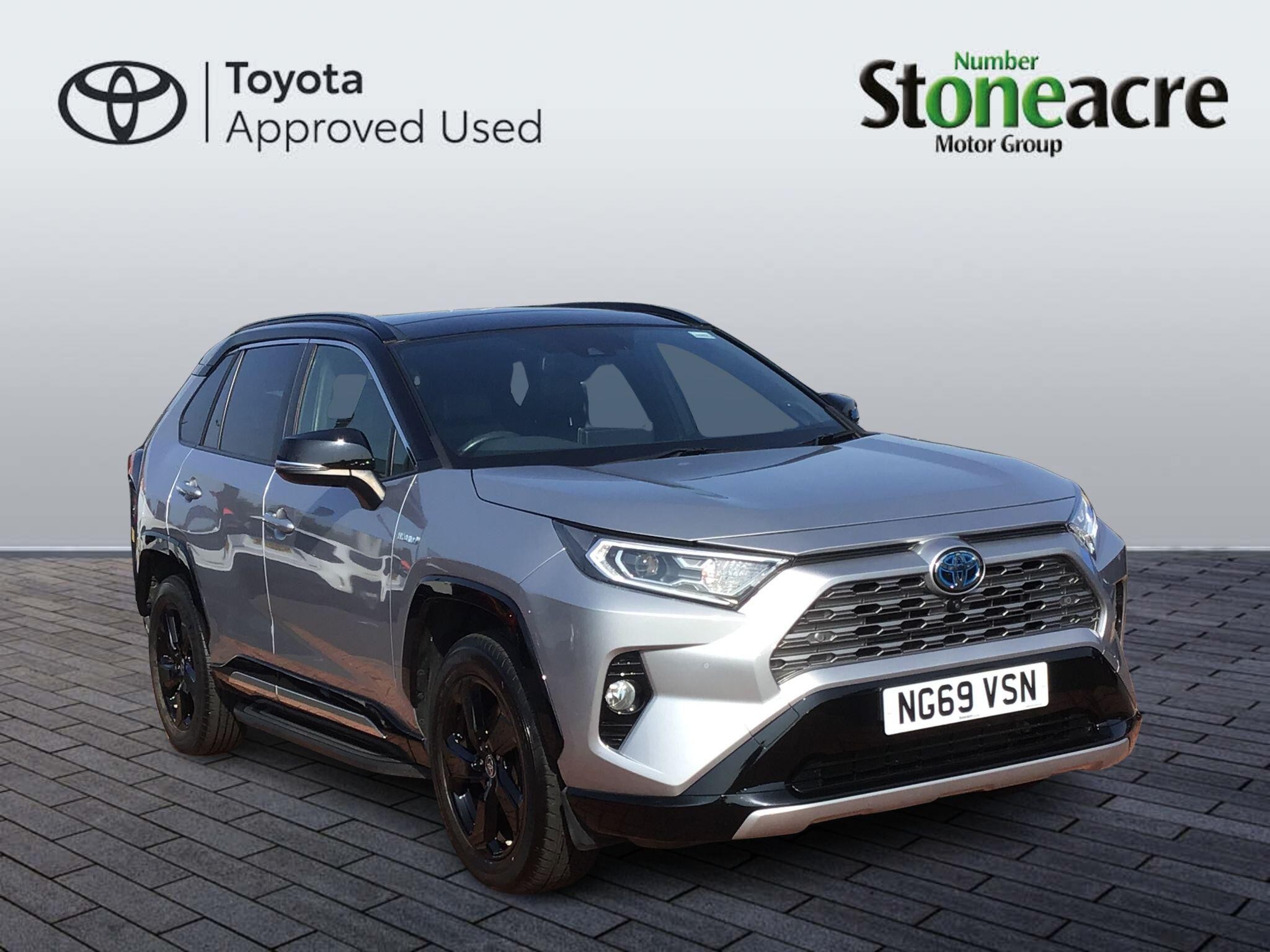 Main listing image - Toyota RAV4
