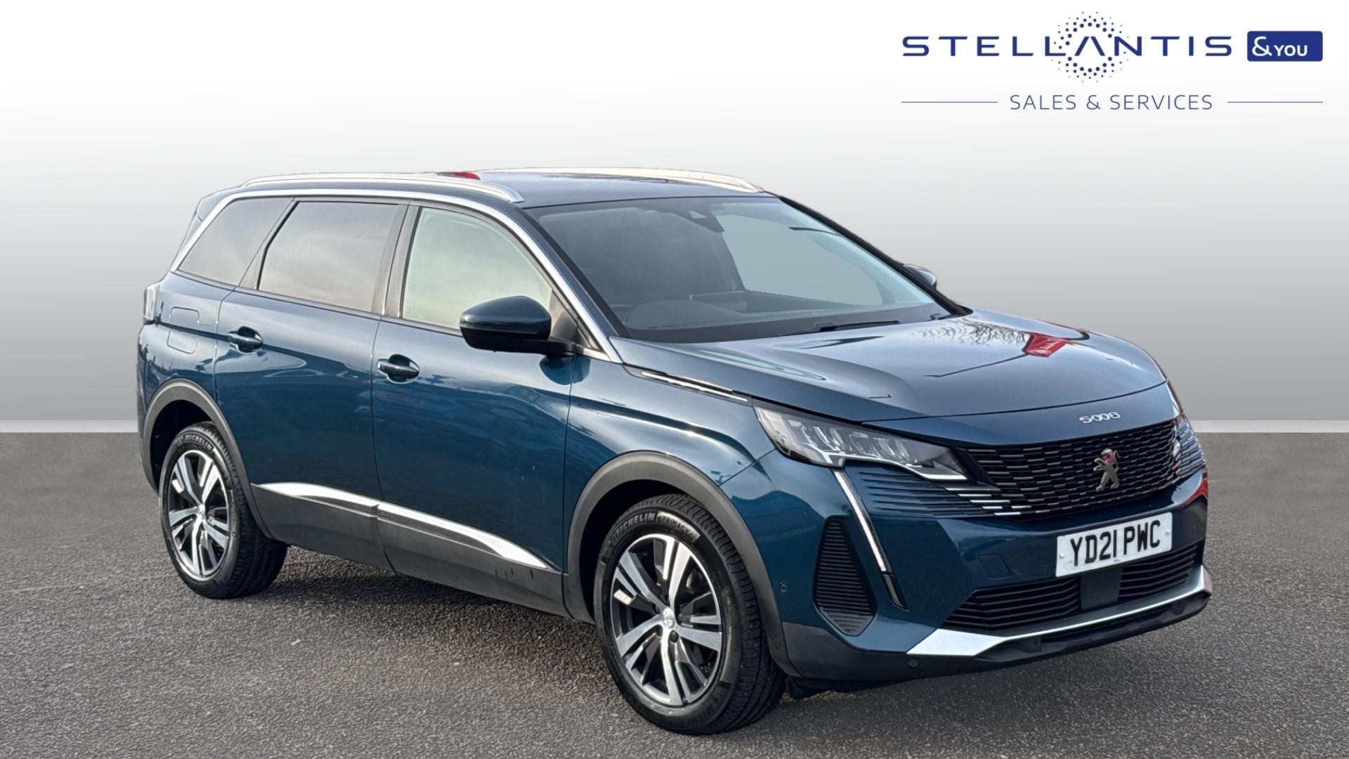 Main listing image - Peugeot 5008