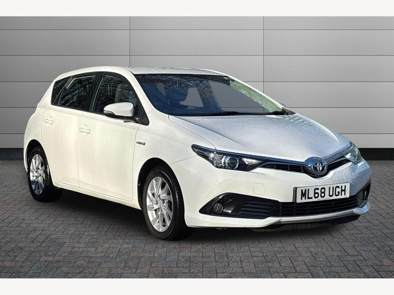 Main listing image - Toyota Auris