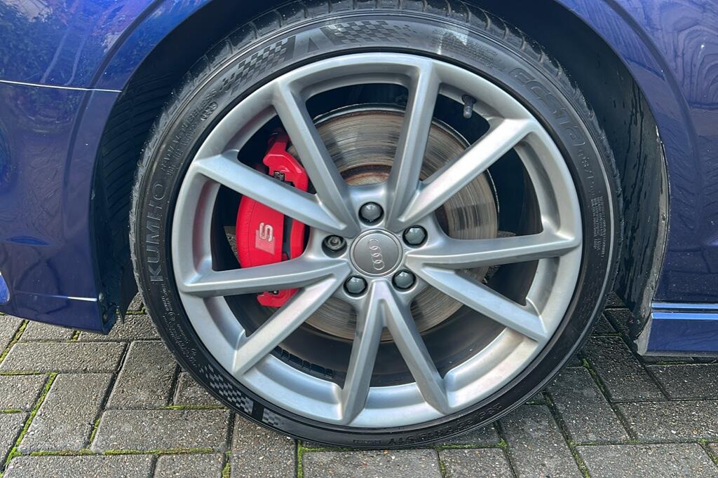 Main listing image - Audi S3