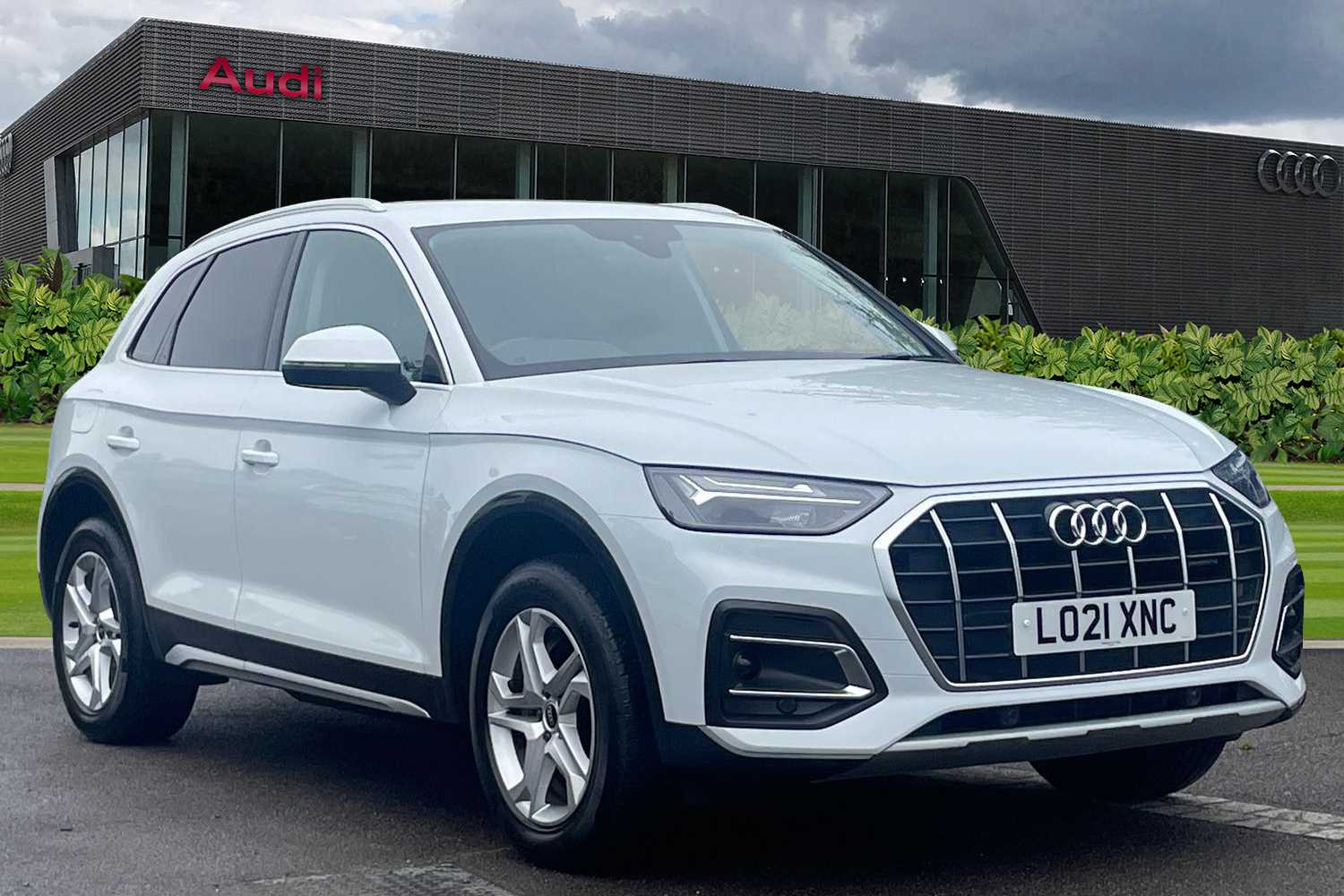 Main listing image - Audi Q5