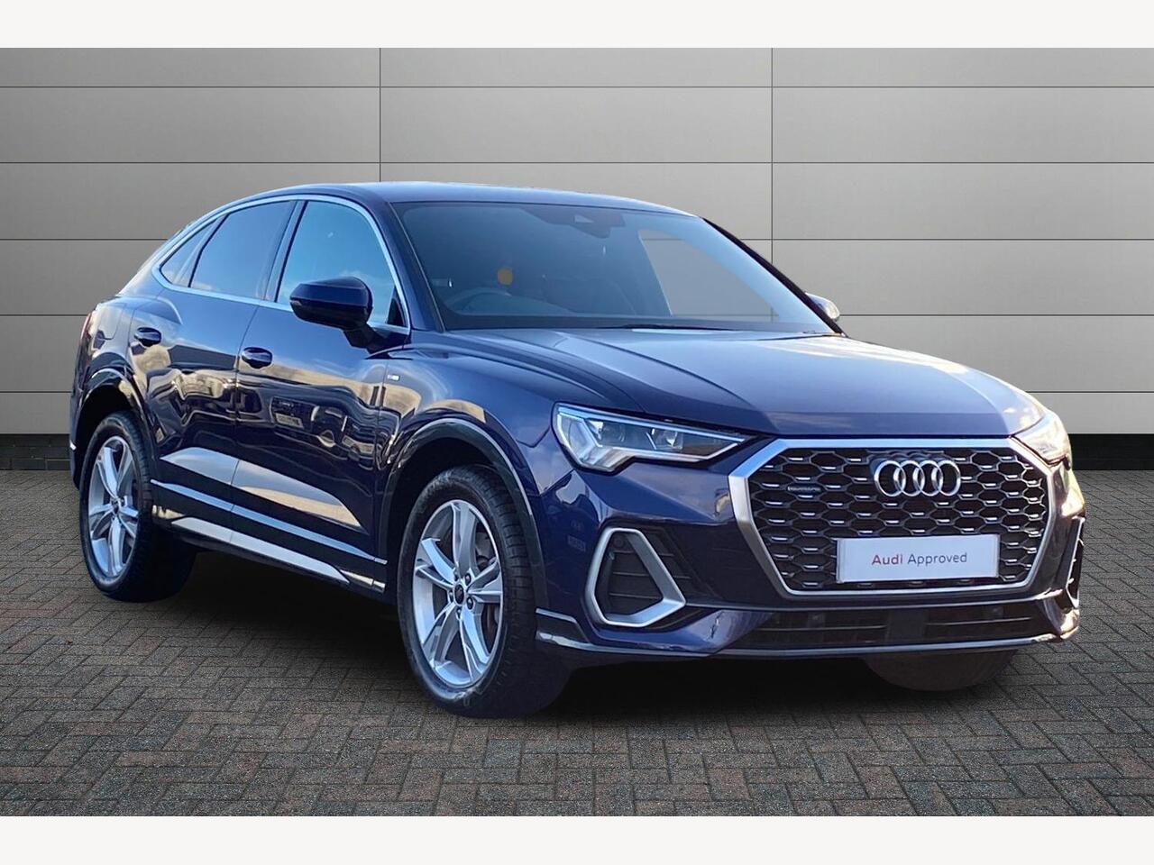 Main listing image - Audi Q3