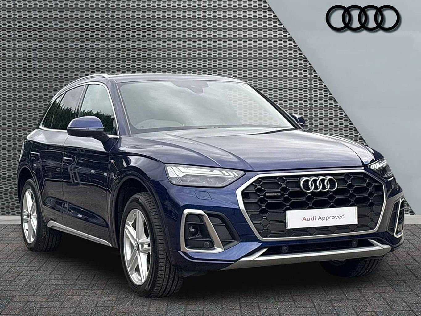 Main listing image - Audi Q5