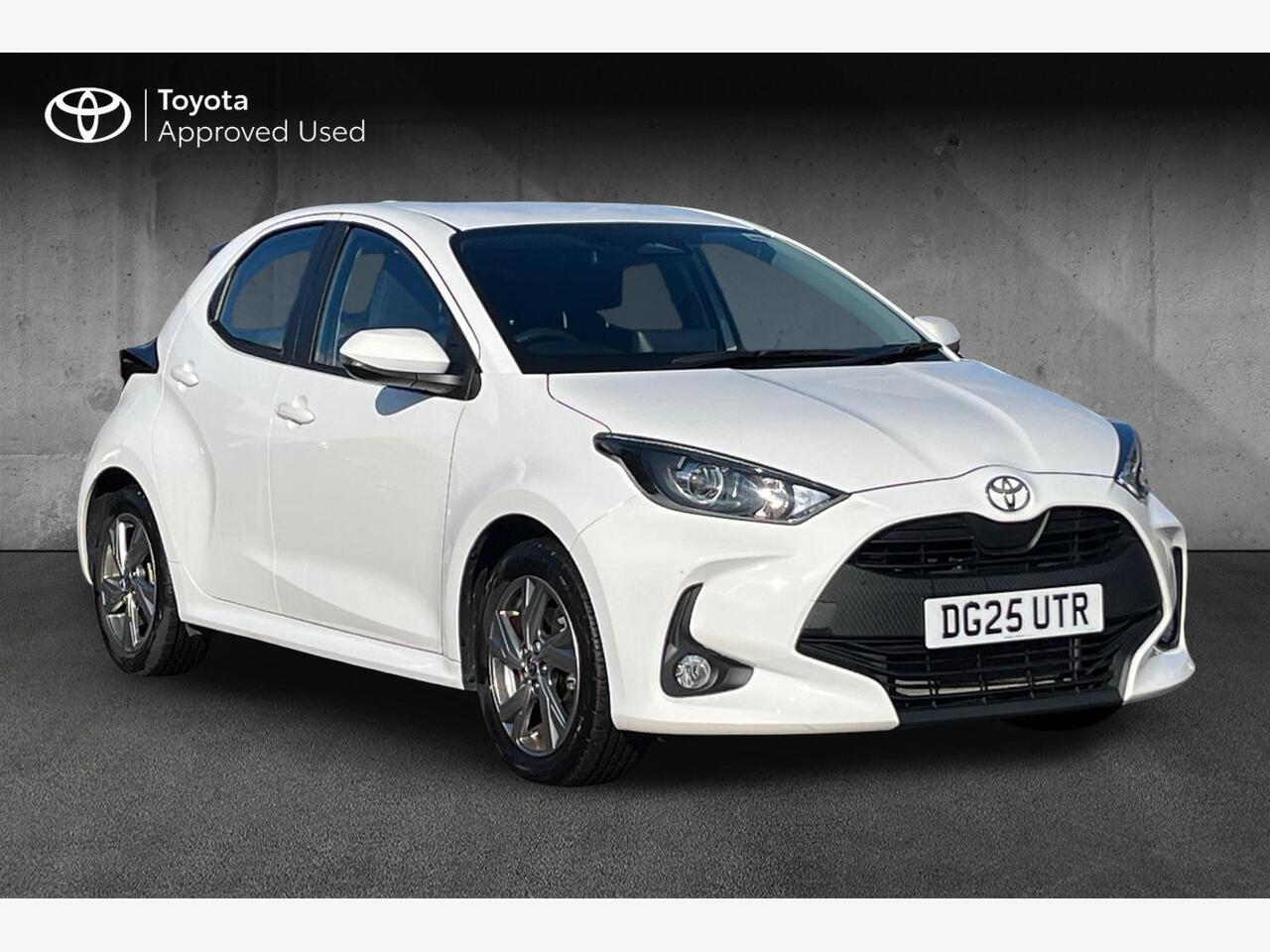 Main listing image - Toyota Yaris