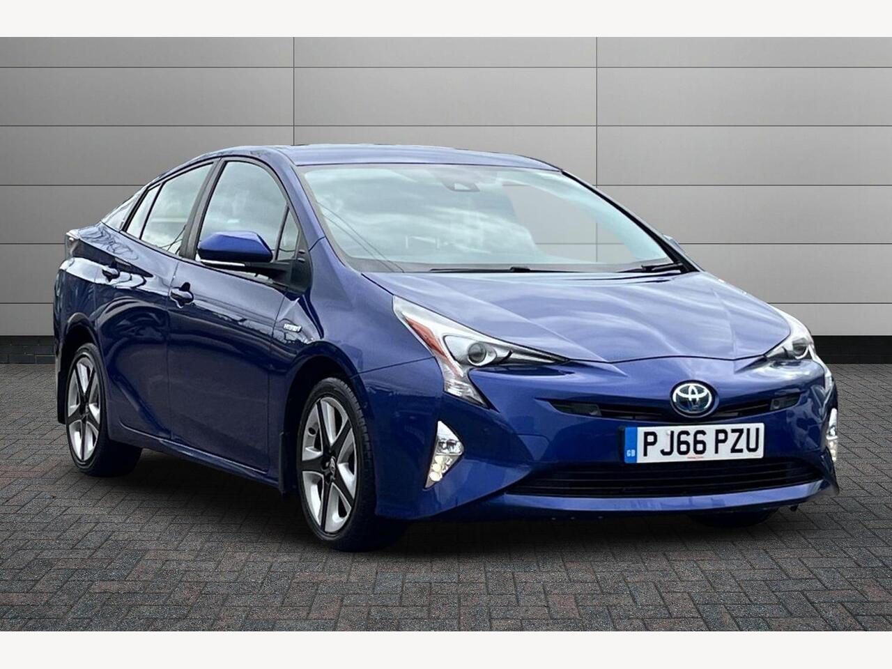 Main listing image - Toyota Prius
