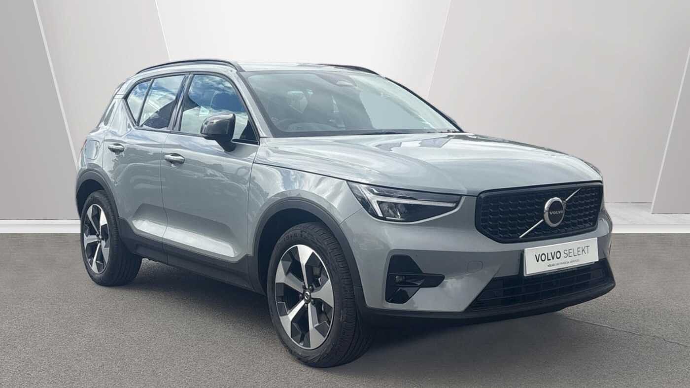 Main listing image - Volvo XC40