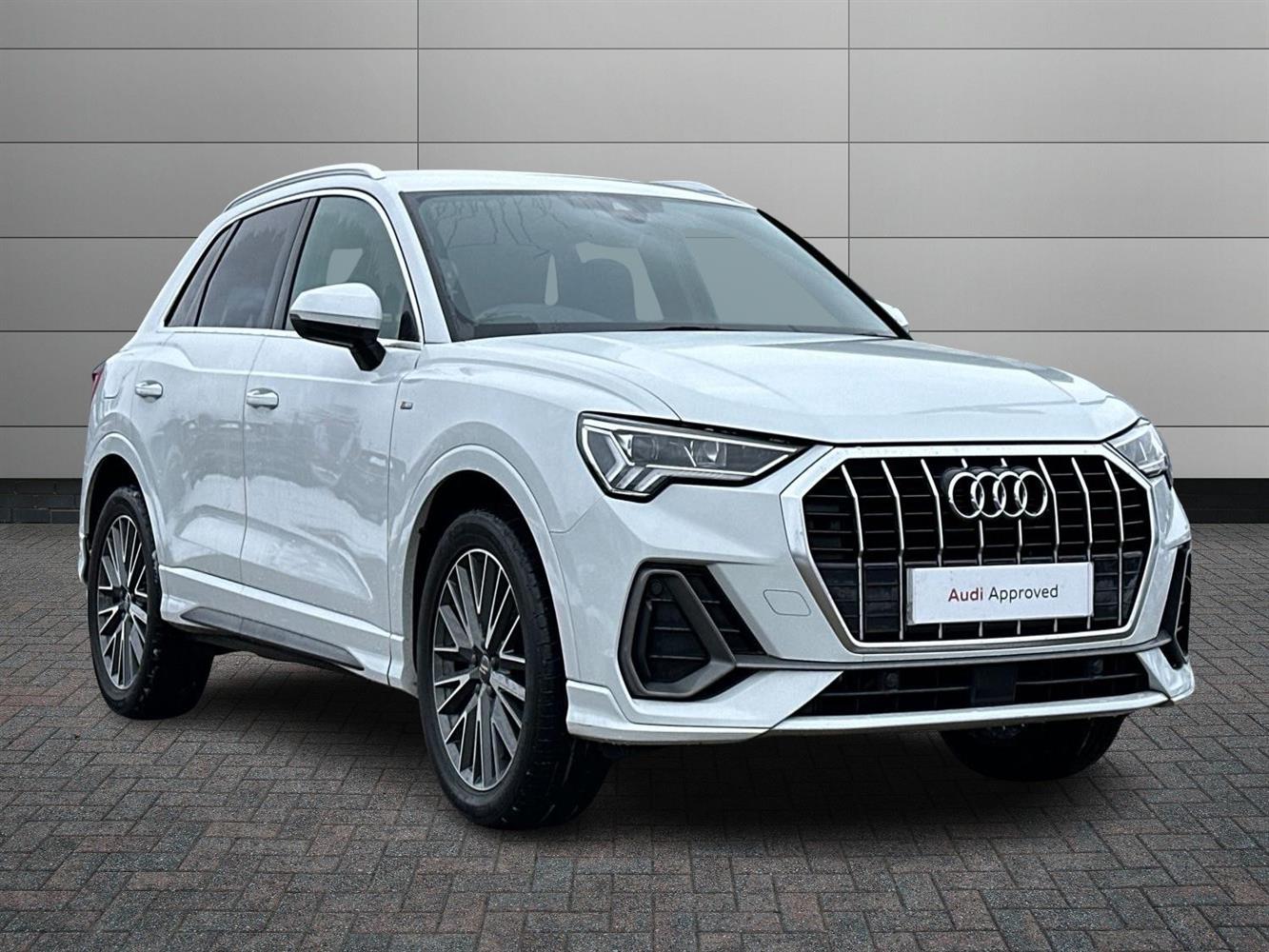 Main listing image - Audi Q3