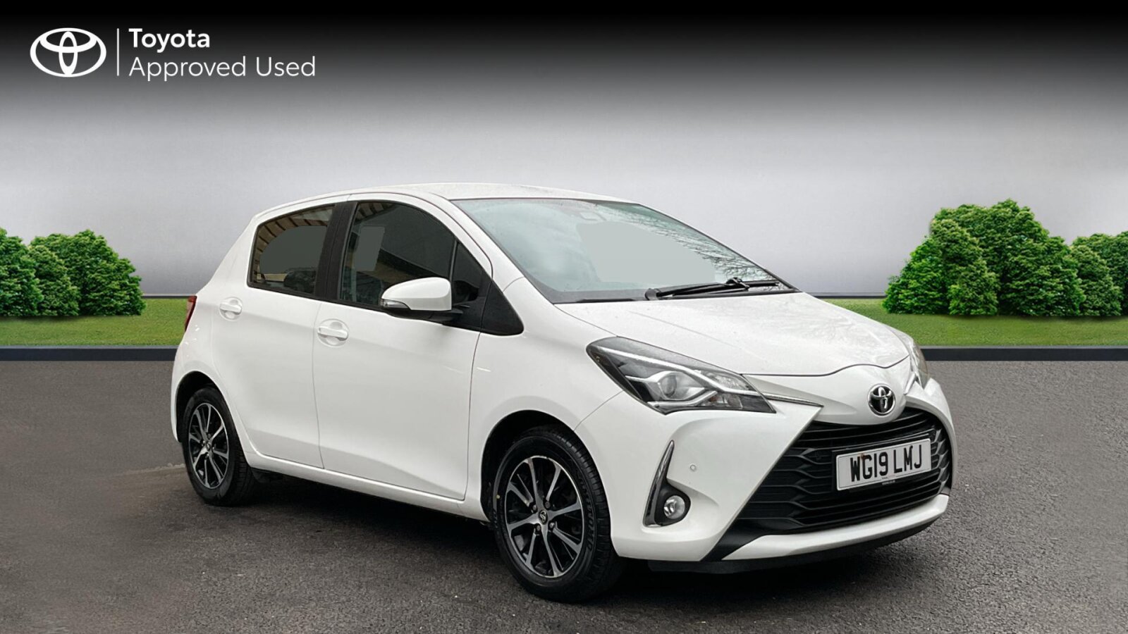 Main listing image - Toyota Yaris