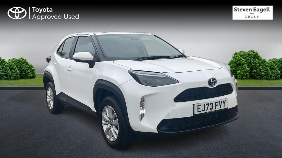 Main listing image - Toyota Yaris Cross