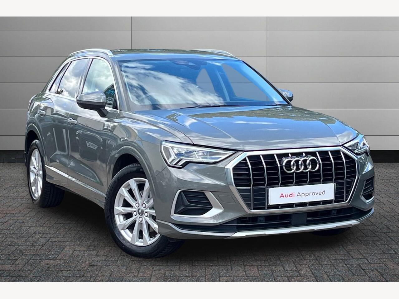 Main listing image - Audi Q3