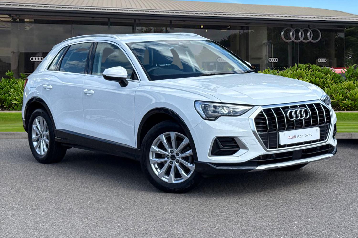 Main listing image - Audi Q3